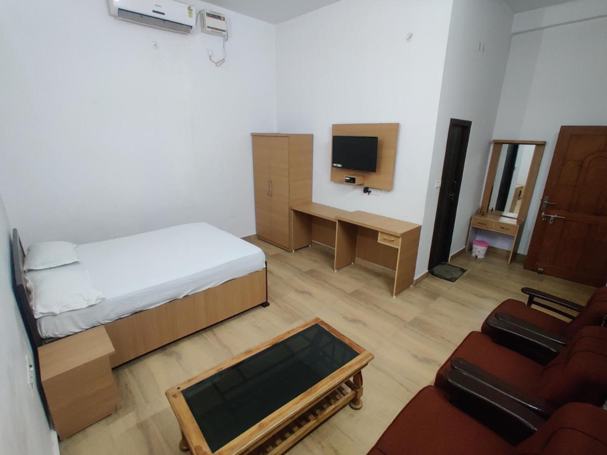 Hotel Jp International Naimisharanya Extérieur photo