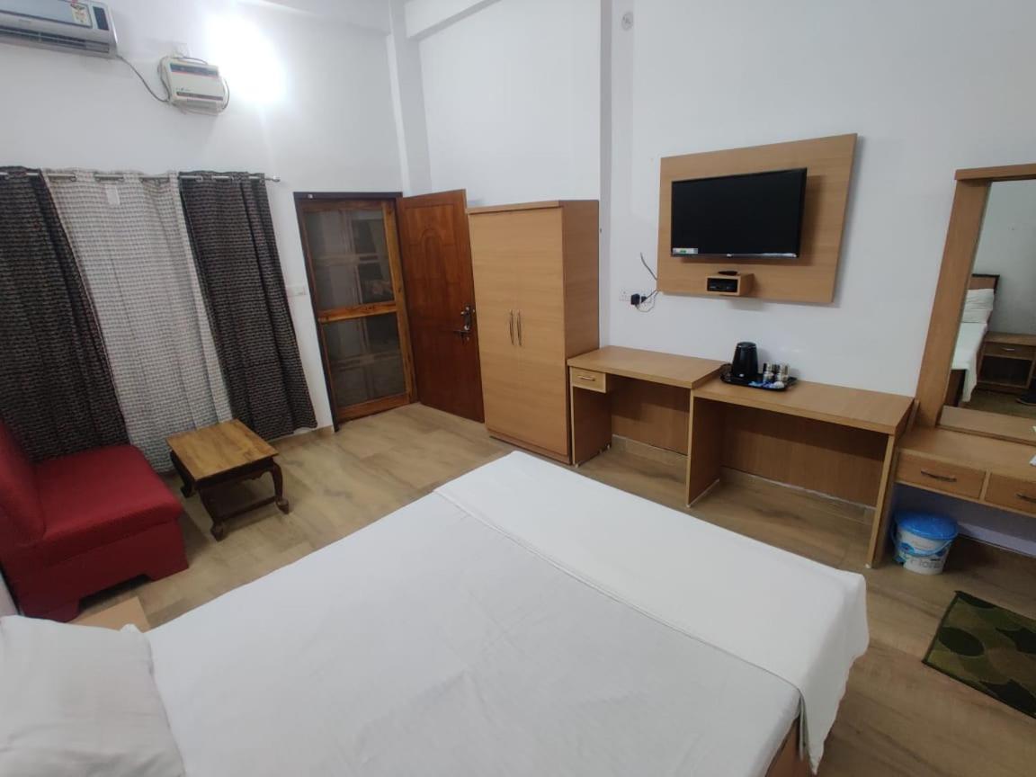 Hotel Jp International Naimisharanya Chambre photo